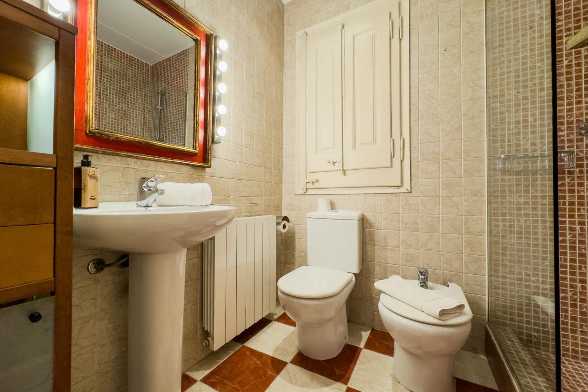 Enrique Granados Apartment บาร์เซโลนา ภายนอก รูปภาพ