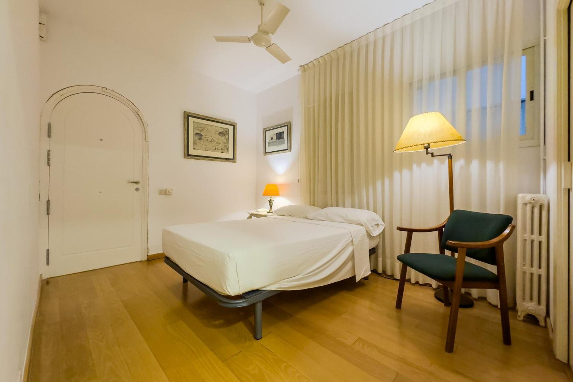 Enrique Granados Apartment บาร์เซโลนา ภายนอก รูปภาพ