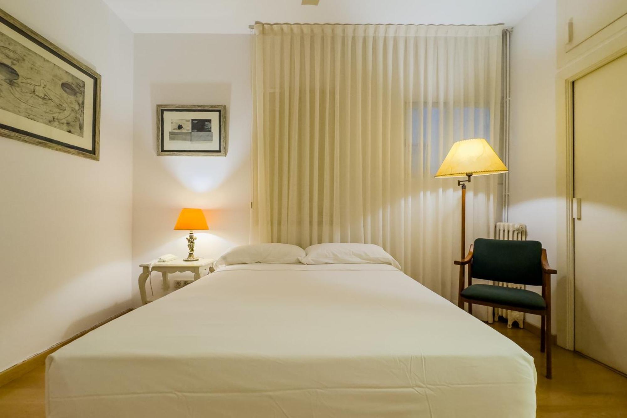 Enrique Granados Apartment บาร์เซโลนา ภายนอก รูปภาพ