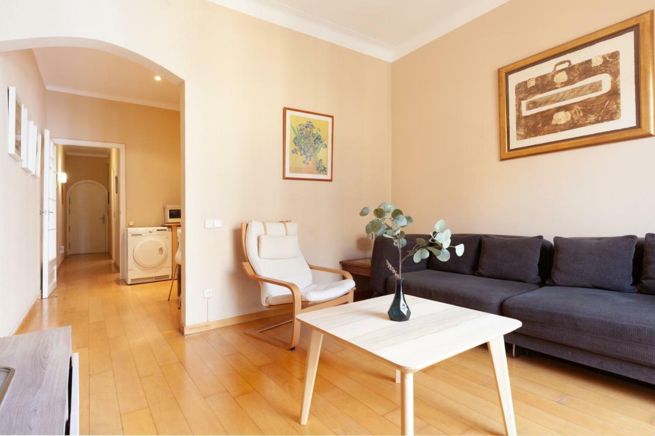 Enrique Granados Apartment บาร์เซโลนา ภายนอก รูปภาพ